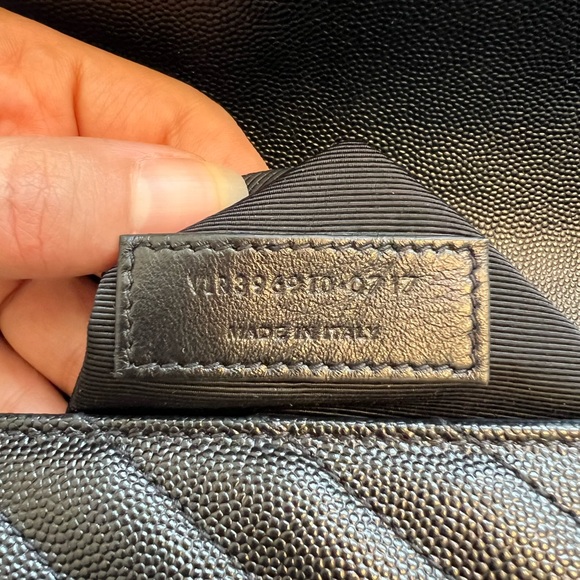 ENVELOPE LARGE BAG IN MATELASSÉ GRAIN DE POUDRE EMBOSSED LEATHER - Picture 5 of 7